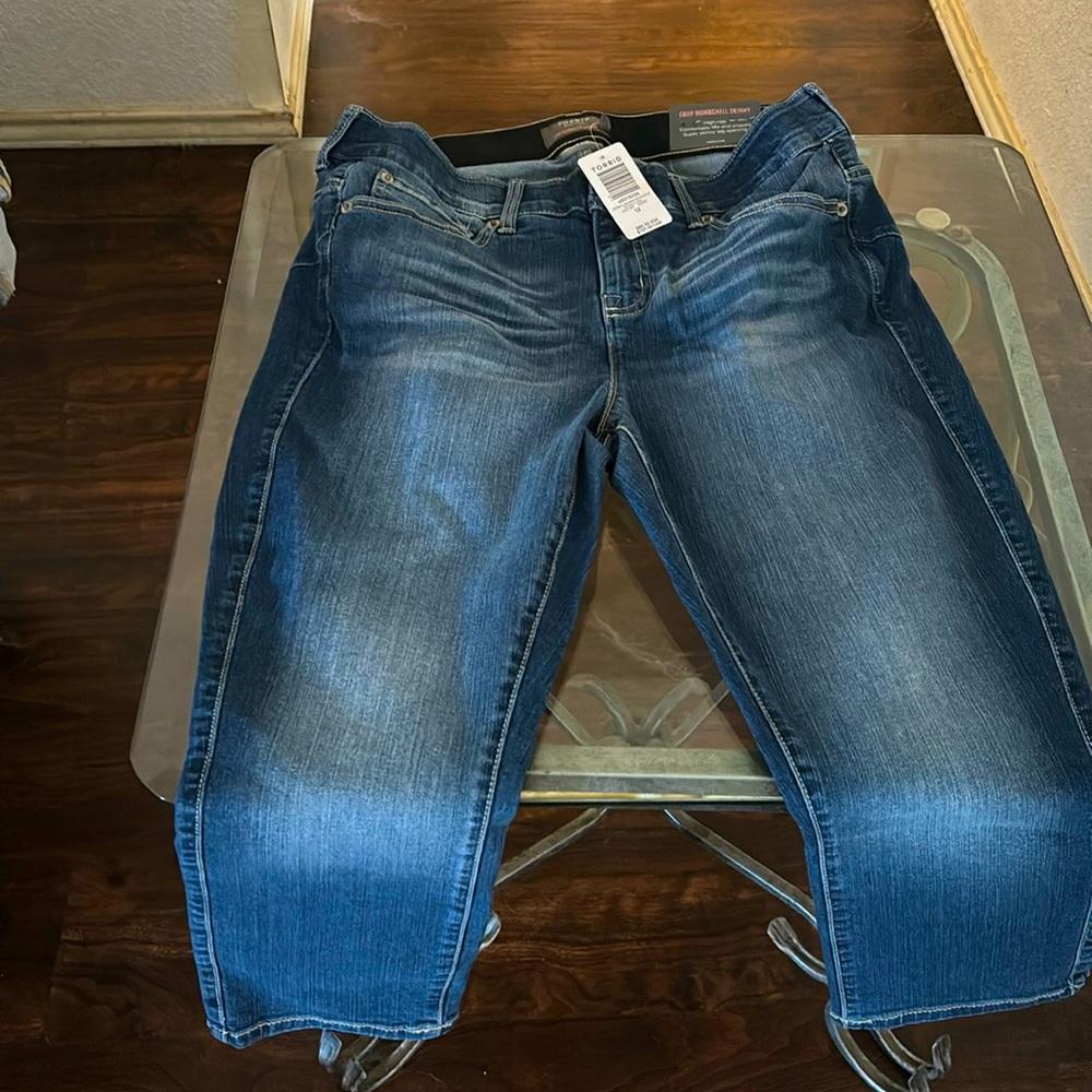 Crop Bombshell Skinny